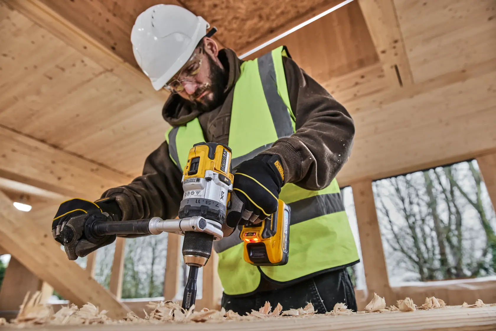 18V XR Prémiová bezuhlíková příklepová vrtačka - 2 X 5,0Ah akumulátor POWERSTACK