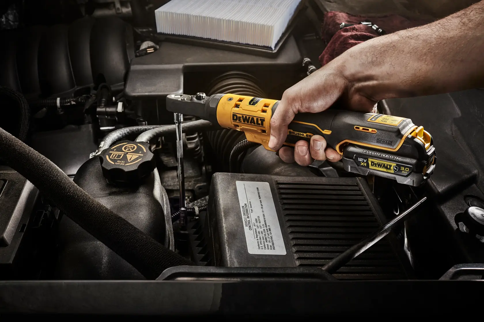 12V XR ráčna 3/8" & 1/4"" s utěsněnou hlavou, s bezuhlíkovým motorem - bez akumulátoru