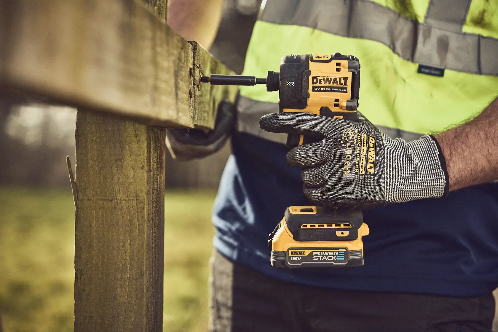 18V XR Bezuhlíkový hydraulický rázový utahovák - samotná jednotka