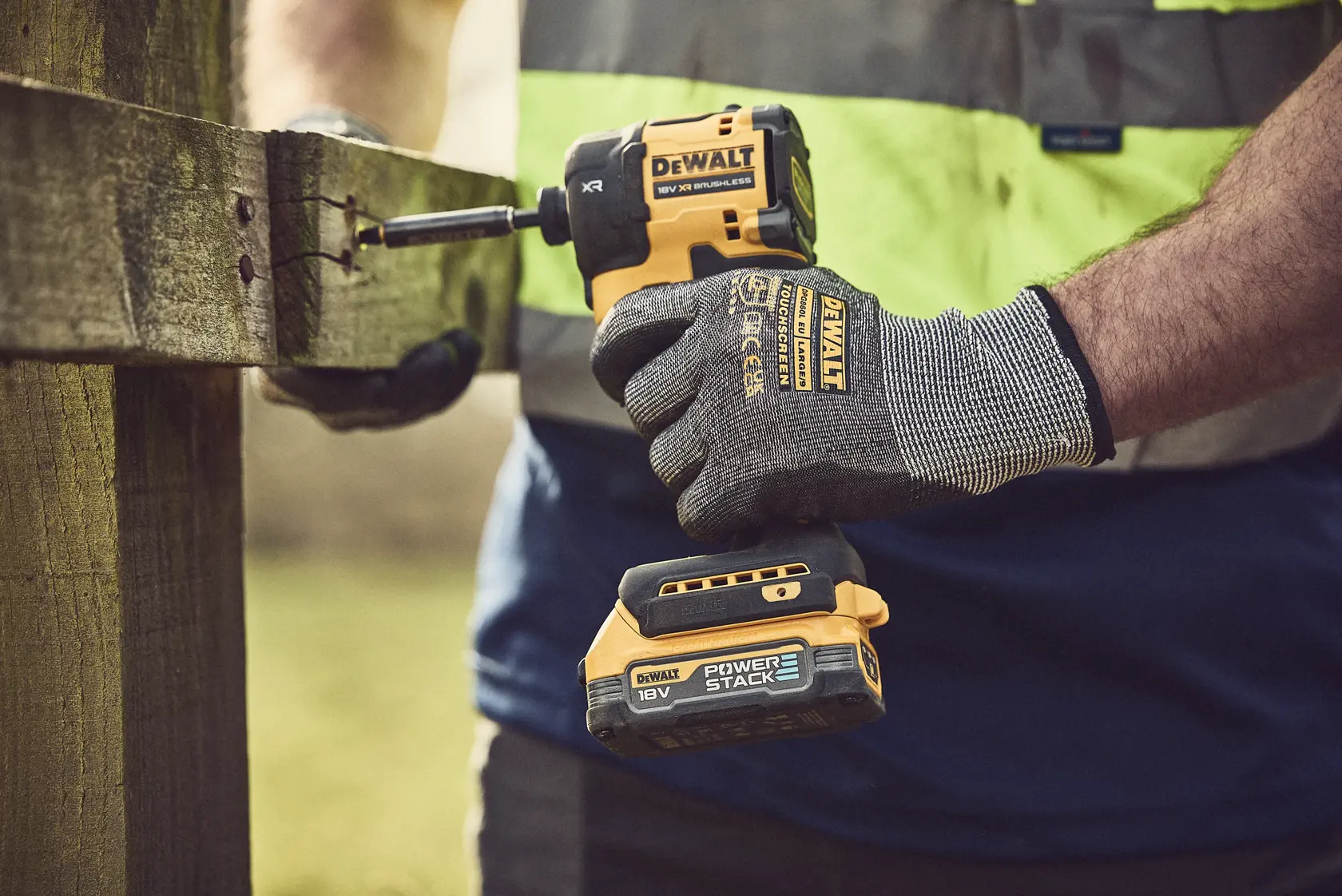 18V XR Bezuhlíkový hydraulický rázový utahovák - samotná jednotka