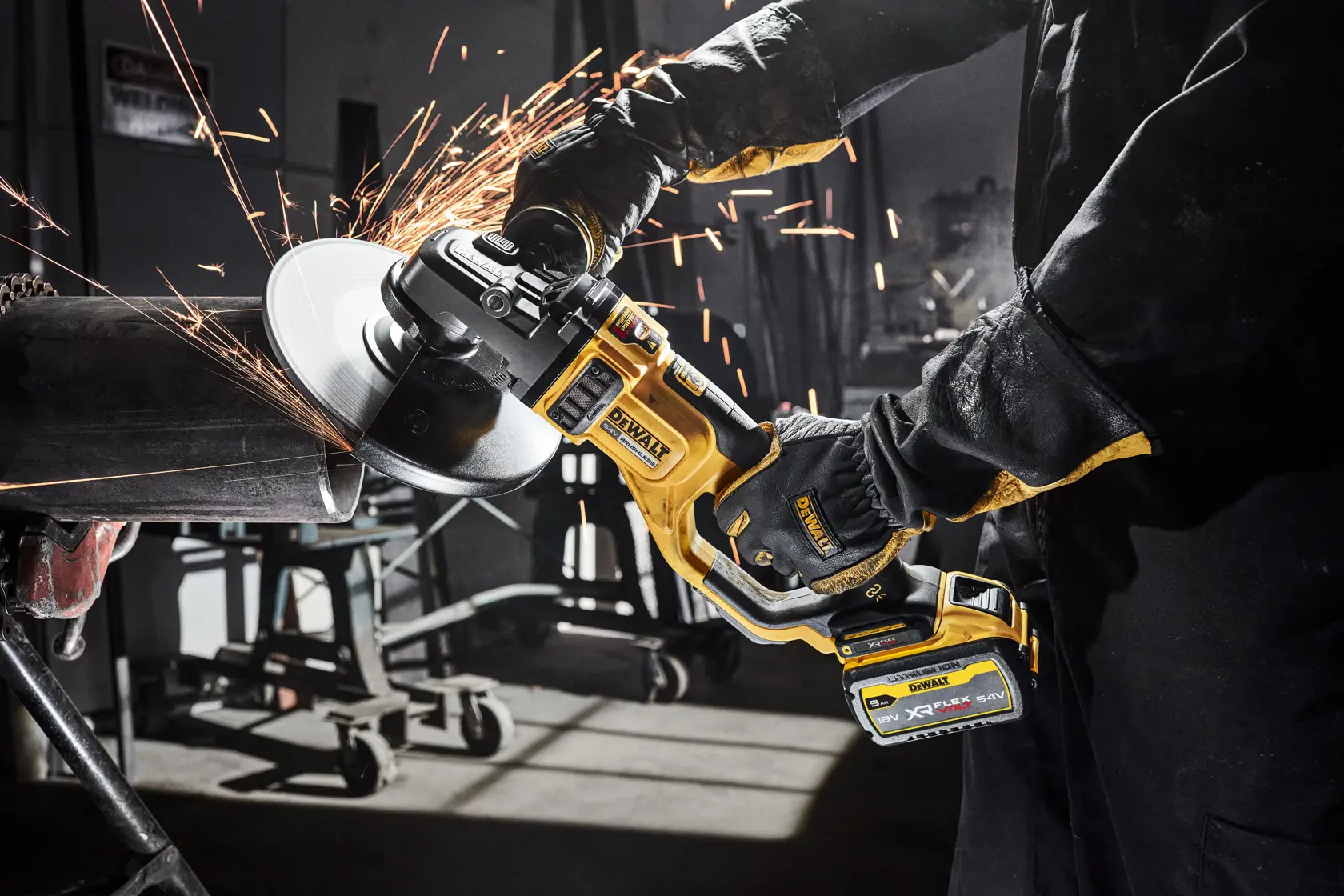 Úhlová bruska 54V XR FLEXVOLT, 230 mm - bez akumulátoru