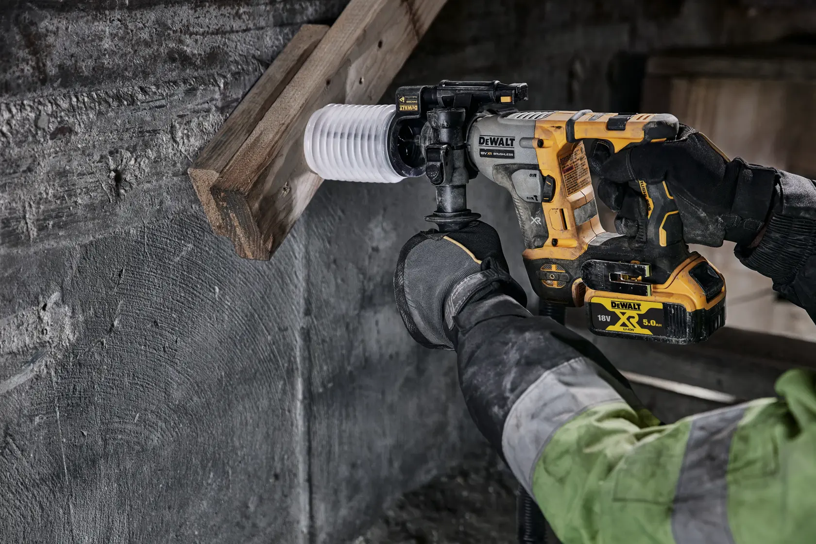 Vrtací kladivo SDS-Plus 16mm s bezuhlíkovým motorem 18V XR - 2 × 5 Ah