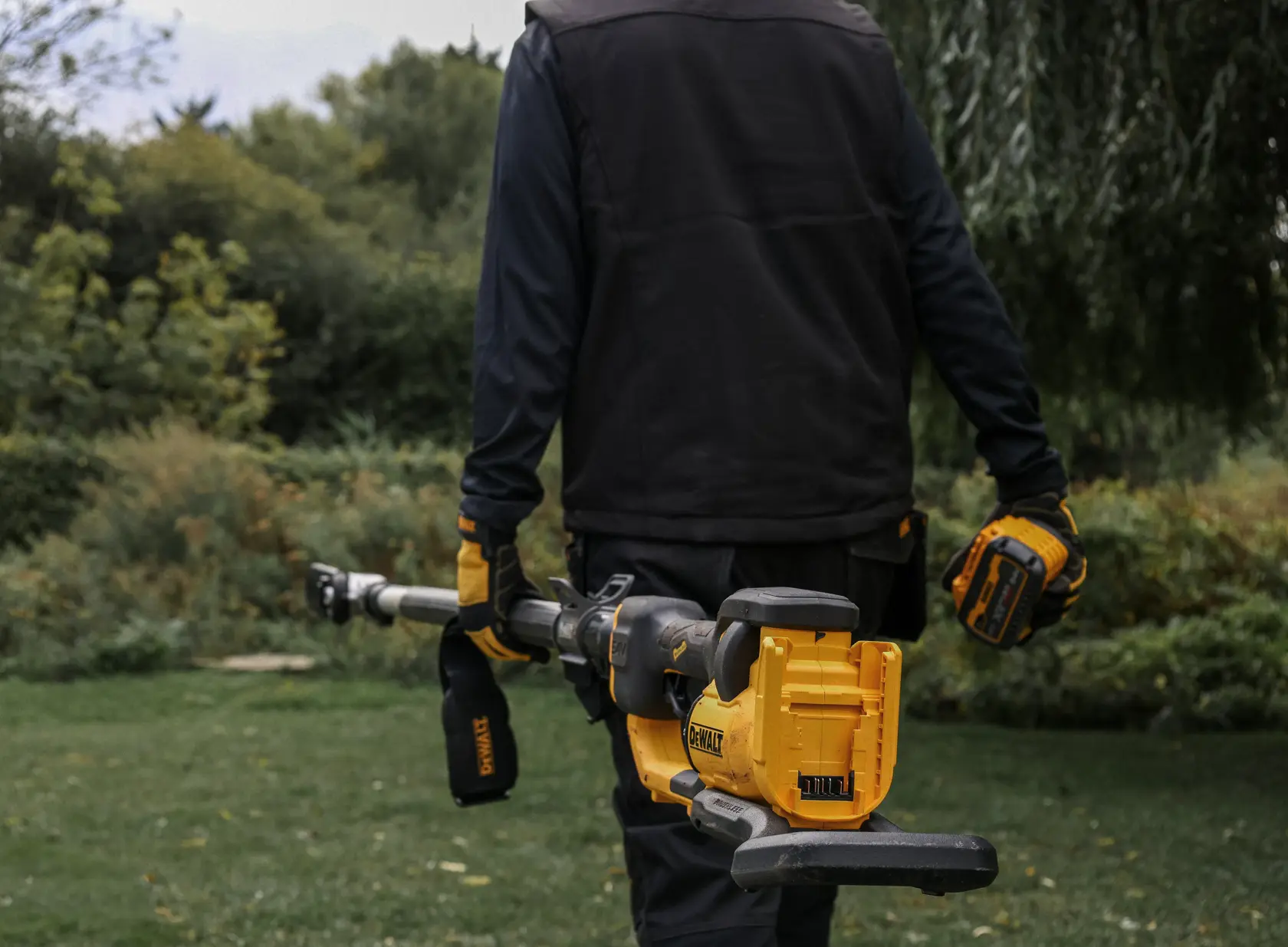 Split boom strunová sekačka s dělenou násadou 1x 54V FLEXVOLT 9Ah