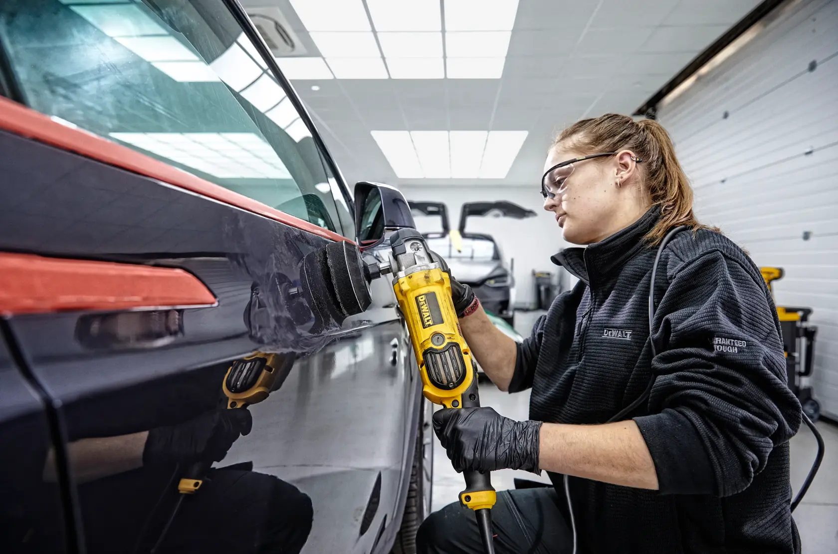 Leštička s plynulou regulací otáček s průměrem 150 a 180 mm